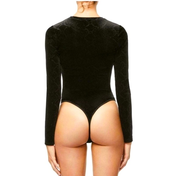 NEW! Good American Snake Print Burnout Velour Bodysuit Long Sleeves Black SZ L - Picture 6 of 15
